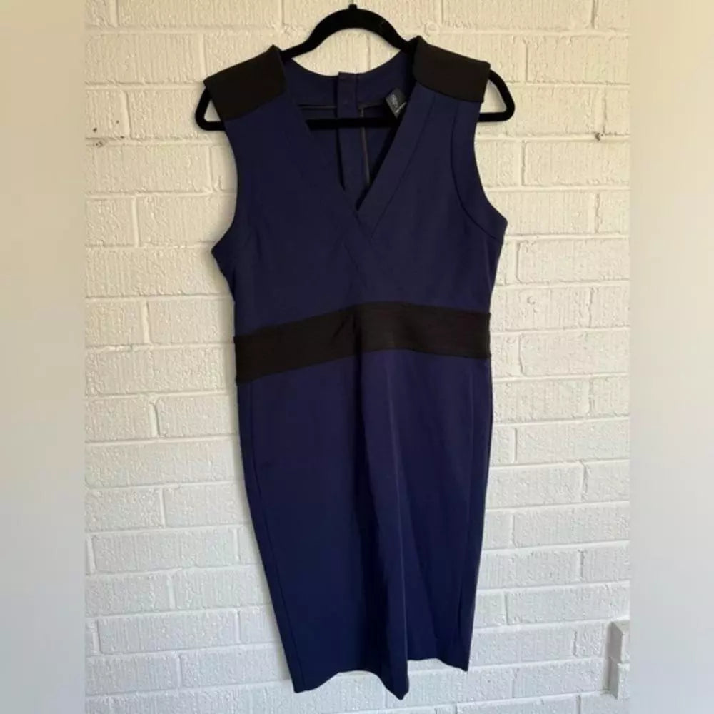 Elegant Purple Sleeveless Dress with Black Accent Pink Tartan Size 10